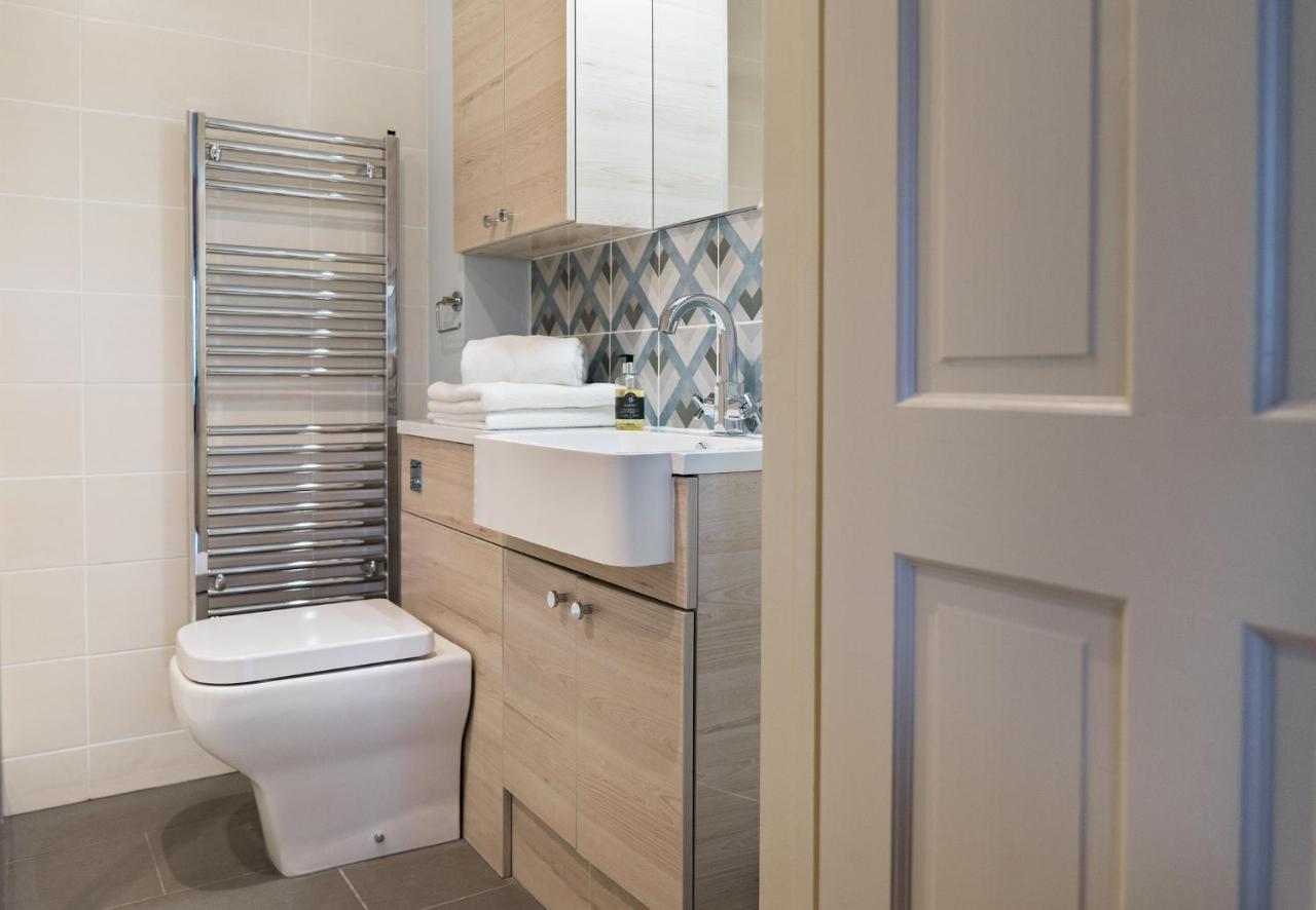 Neuadd B&B Suites 크릭호웰 외부 사진