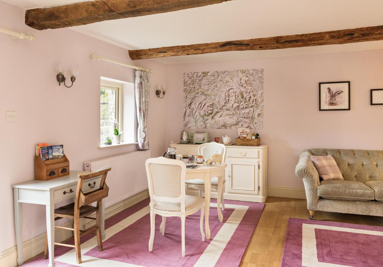 Neuadd B&B Suites 크릭호웰 외부 사진