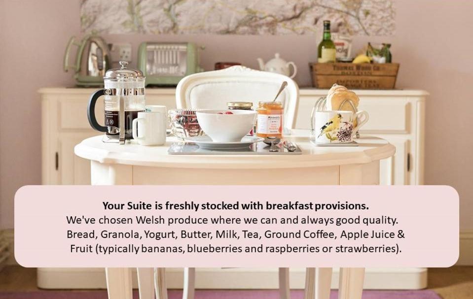 Neuadd B&B Suites 크릭호웰 외부 사진
