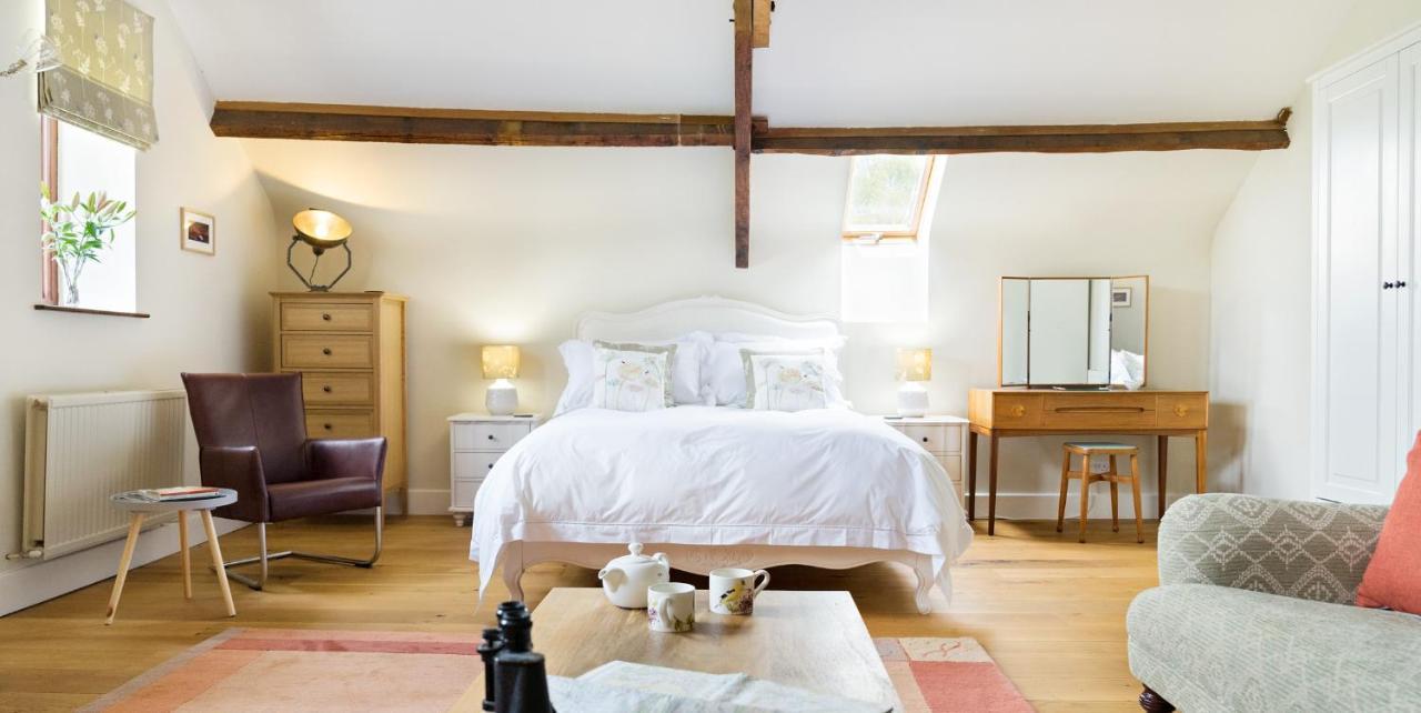 Neuadd B&B Suites 크릭호웰 외부 사진
