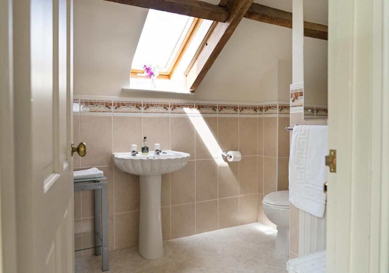 Neuadd B&B Suites 크릭호웰 외부 사진